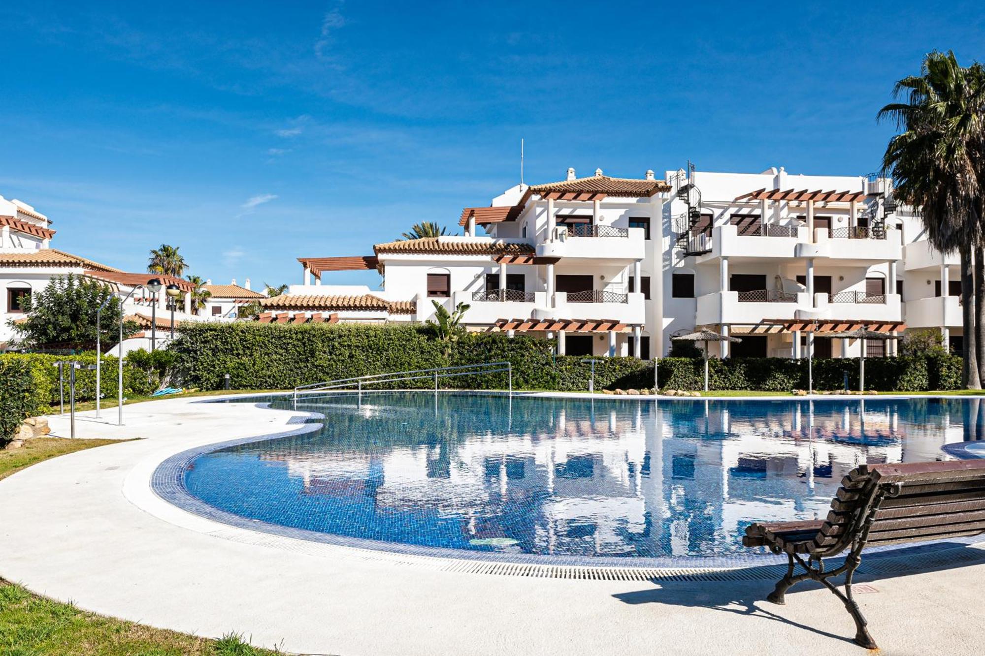 Apartamento Familiar Muy Soleado Cerca De La Playa Y Parking Incluido Chiclana de la Frontera Ngoại thất bức ảnh
