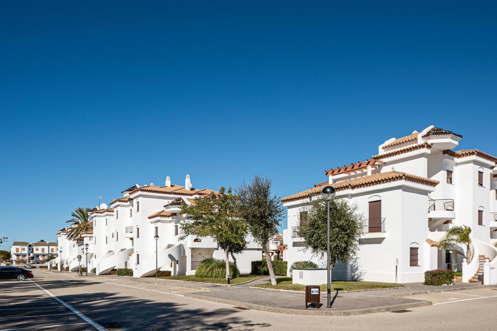 Apartamento Familiar Muy Soleado Cerca De La Playa Y Parking Incluido Chiclana de la Frontera Ngoại thất bức ảnh