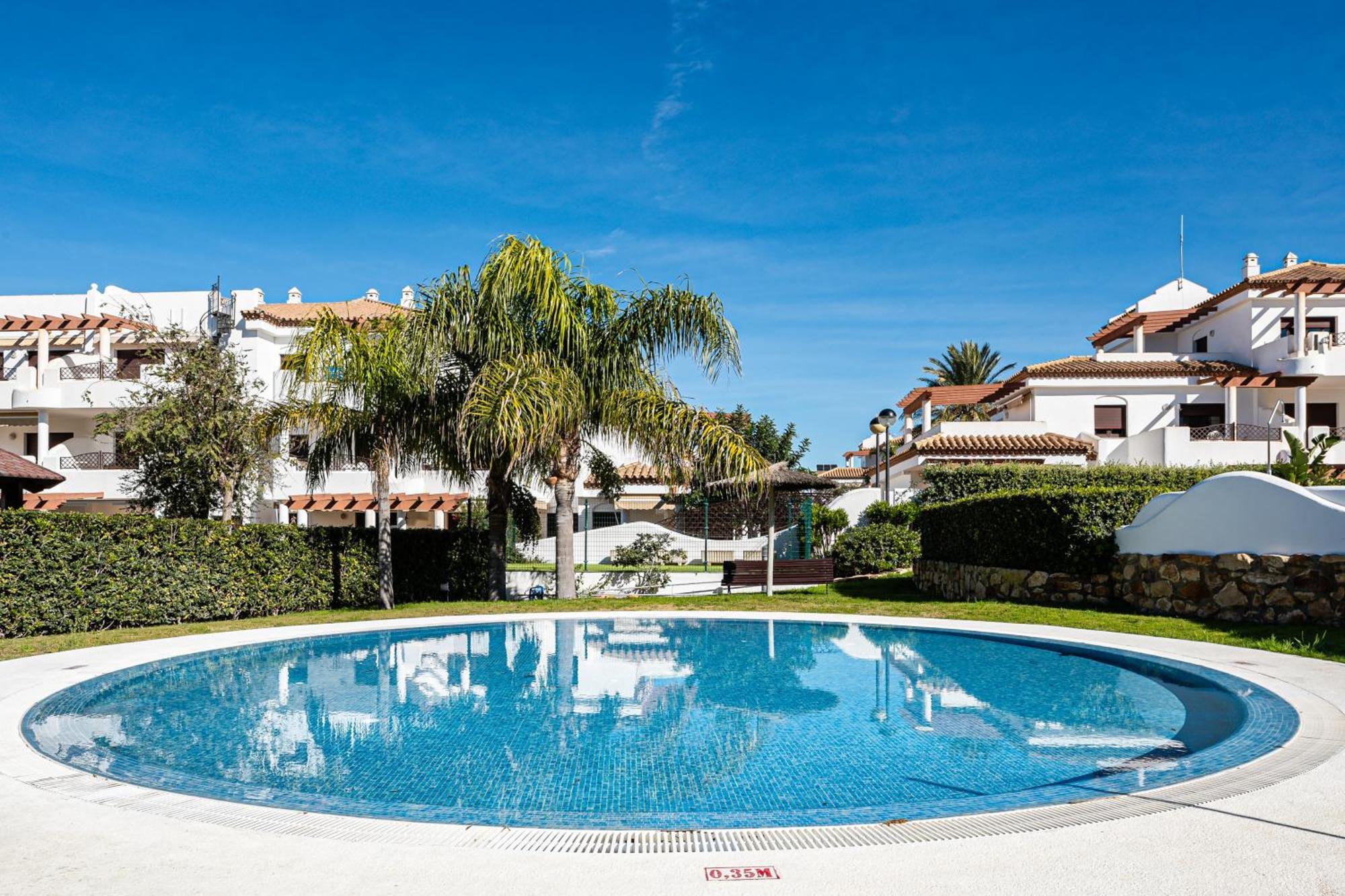 Apartamento Familiar Muy Soleado Cerca De La Playa Y Parking Incluido Chiclana de la Frontera Ngoại thất bức ảnh