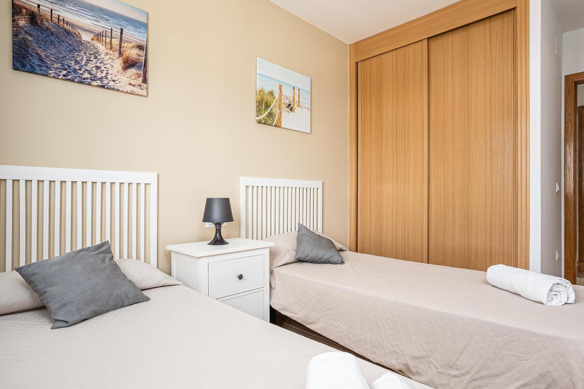 Apartamento Familiar Muy Soleado Cerca De La Playa Y Parking Incluido Chiclana de la Frontera Ngoại thất bức ảnh